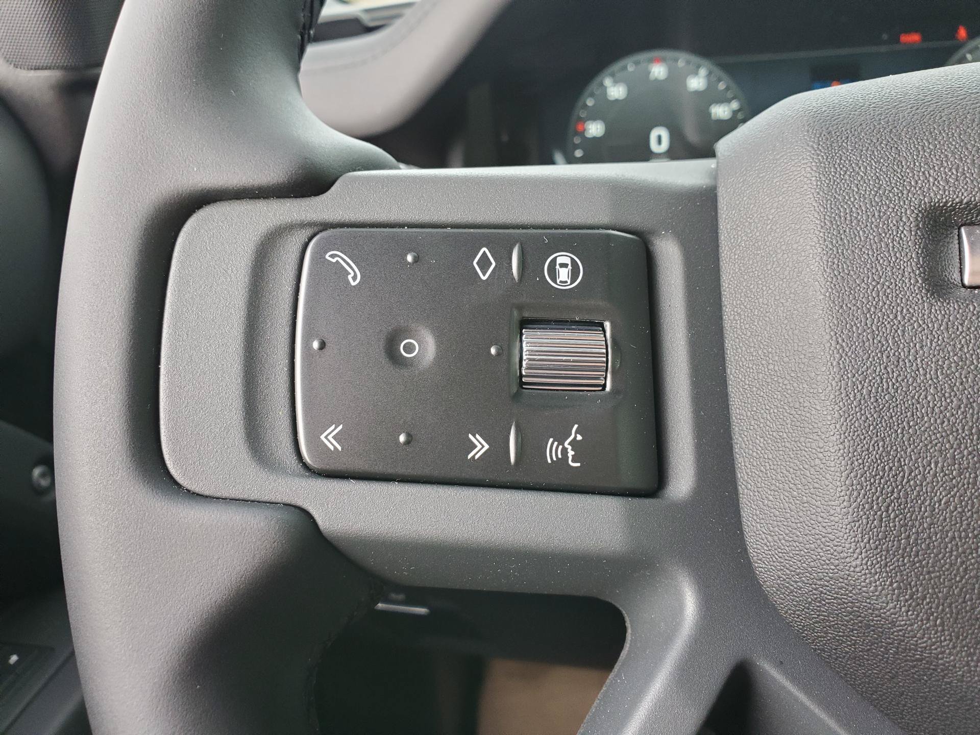 New 2026 Land Rover Defender 110 X-Dynamic SE AWD/4WD image 25