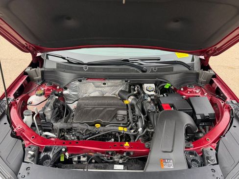 Used 2025 Chevrolet Trax LT image 30