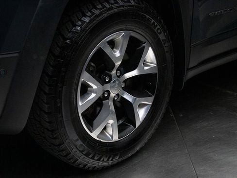 Used 2016 Jeep Cherokee Trailhawk w/ Comfort/Convenience Group image 7