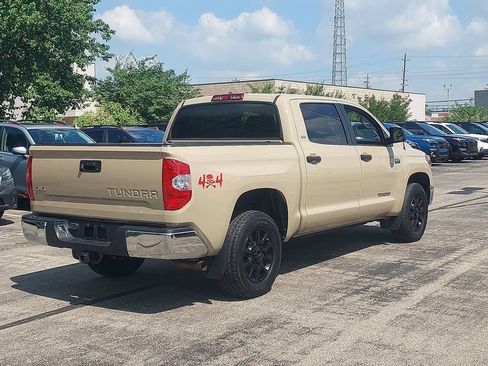 Used 2019 Toyota Tundra SR5 w/ SR5 Upgrade Package AWD/4WD image 7