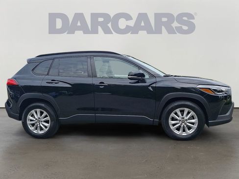 Used 2024 Toyota Corolla Cross LE w/ Moonroof Package AWD/4WD image 7