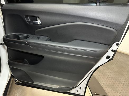 Certified 2022 Honda Pilot Sport image 34