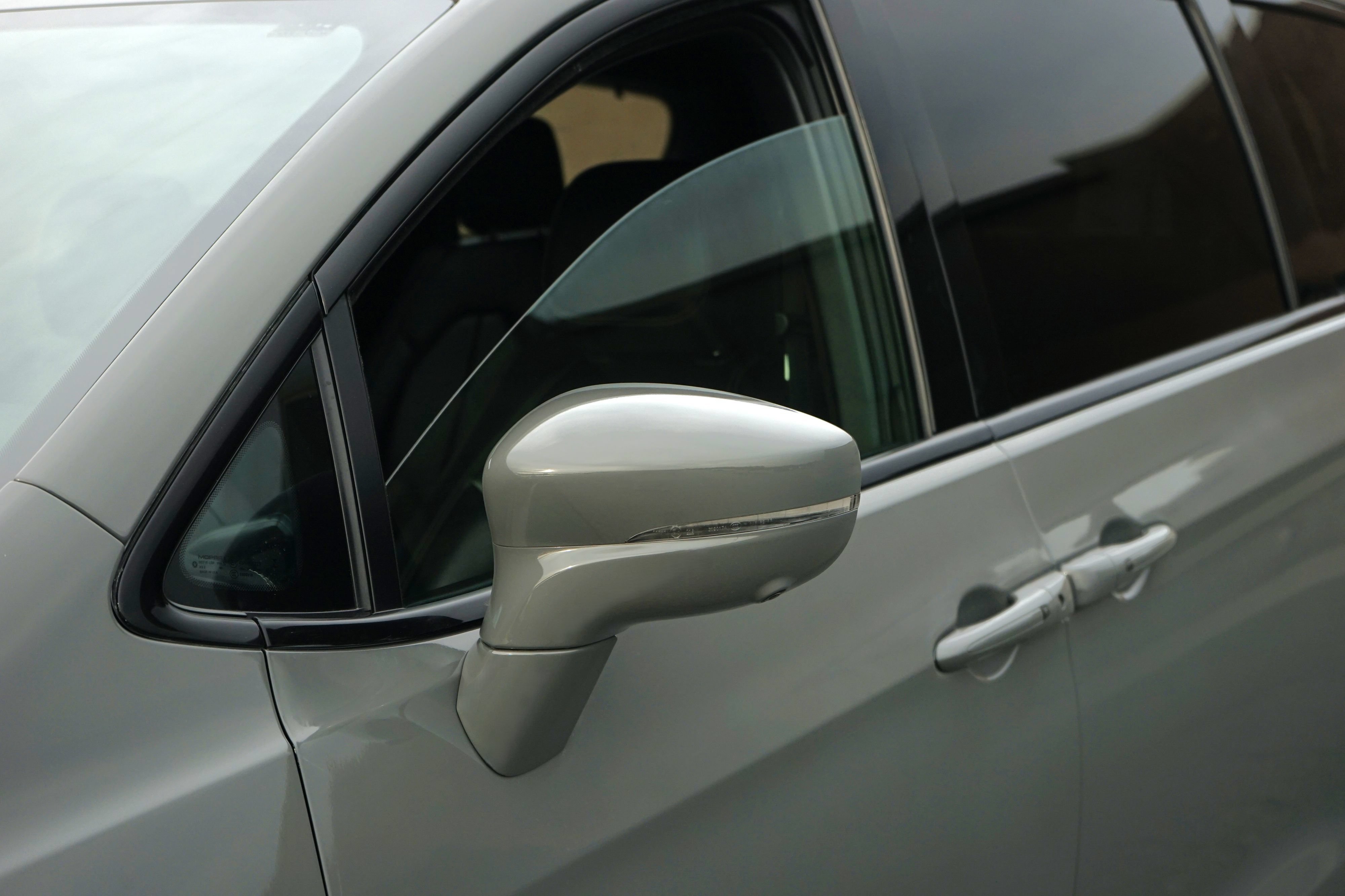 Used 2021 Chrysler Pacifica Touring-L w/ Uconnect Theater Family Group FWD image 9