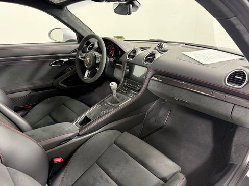 Certified 2025 Porsche 718 Cayman GT4 image 11