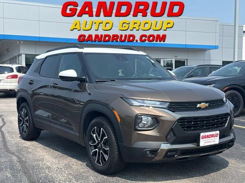 Used 2022 Chevrolet TrailBlazer ACTIV w/ Sun and Liftgate Package FWD image 1