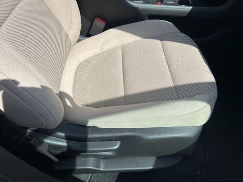 Used 2023 Chevrolet Traverse LS image 37