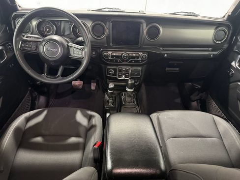 Used 2023 Jeep Gladiator Sport AWD/4WD image 25