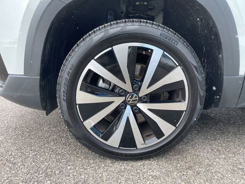 Used 2024 Volkswagen Taos SE image 54