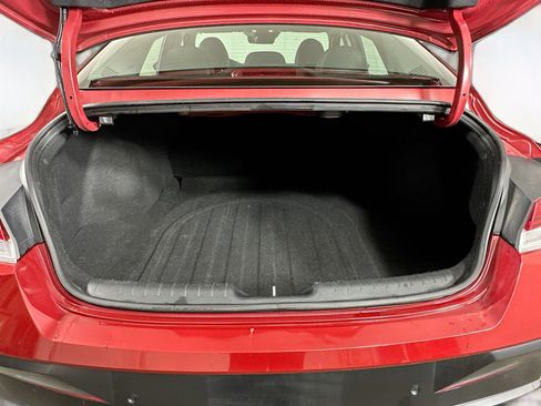 Certified 2024 Hyundai Elantra Limited image 25