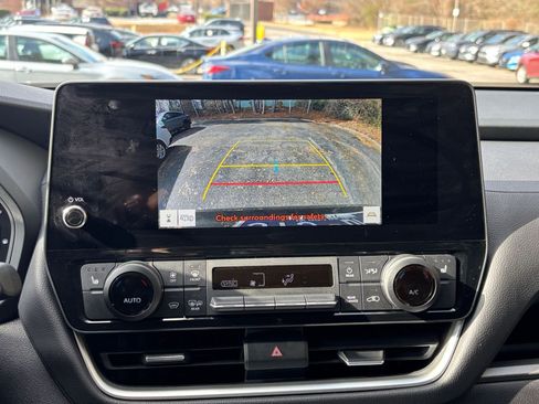 Used 2025 Toyota Grand Highlander XLE image 17