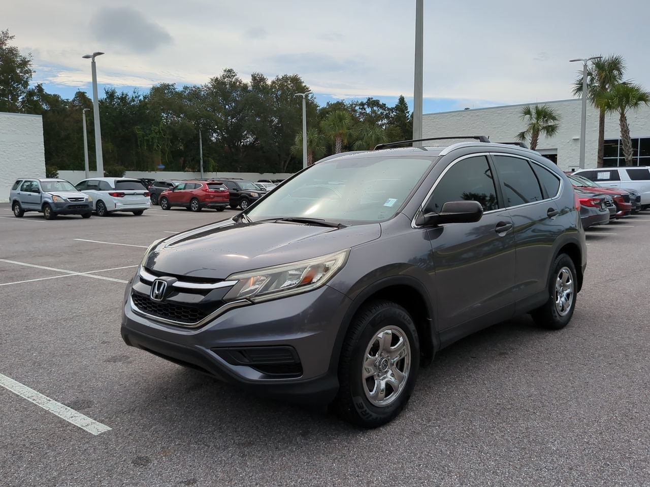 Used 2016 Honda CR-V LX image 2