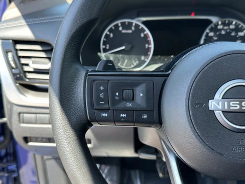 Certified 2022 Nissan Rogue SV FWD image 30