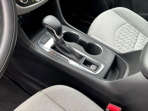 Used 2022 Chevrolet Equinox LS w/ LS Convenience Package image 10