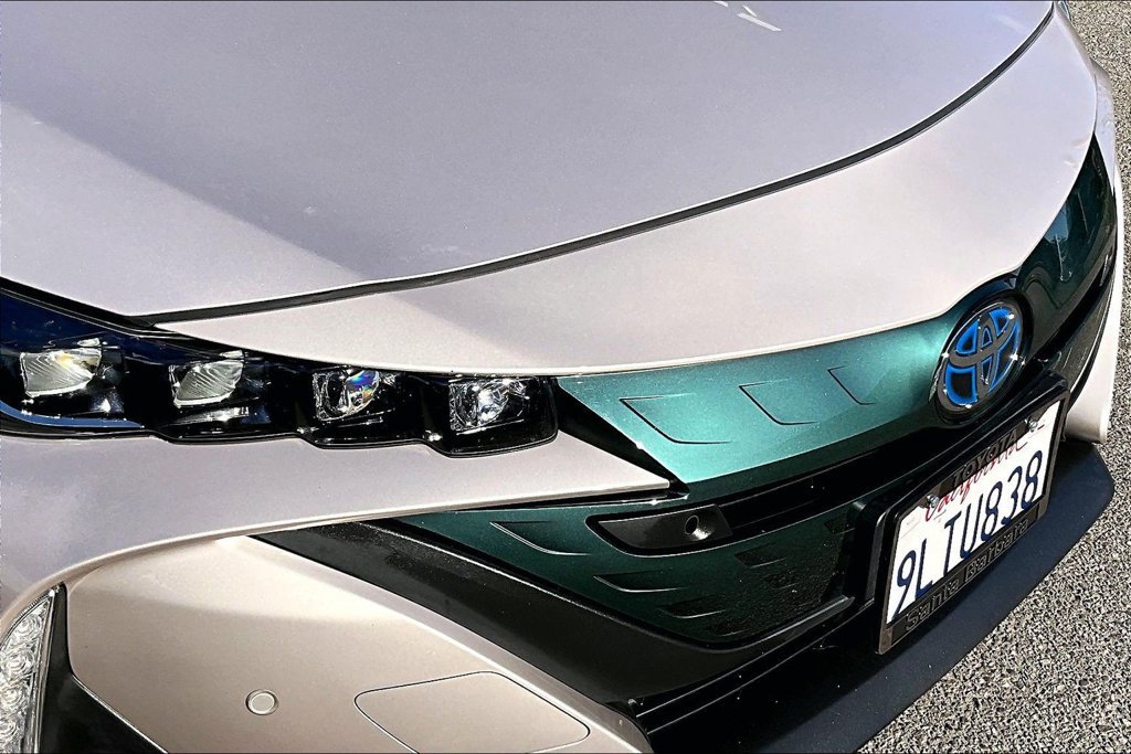 Certified 2019 Toyota Prius Prime Advanced FWD image 33