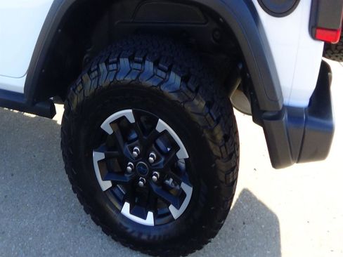 Certified 2025 Jeep Wrangler Unlimited Rubicon 4xe w/ Safety Group AWD/4WD image 9