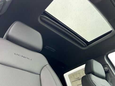 New 2026 GMC Sierra 2500 Denali w/ Denali Reserve Package image 17