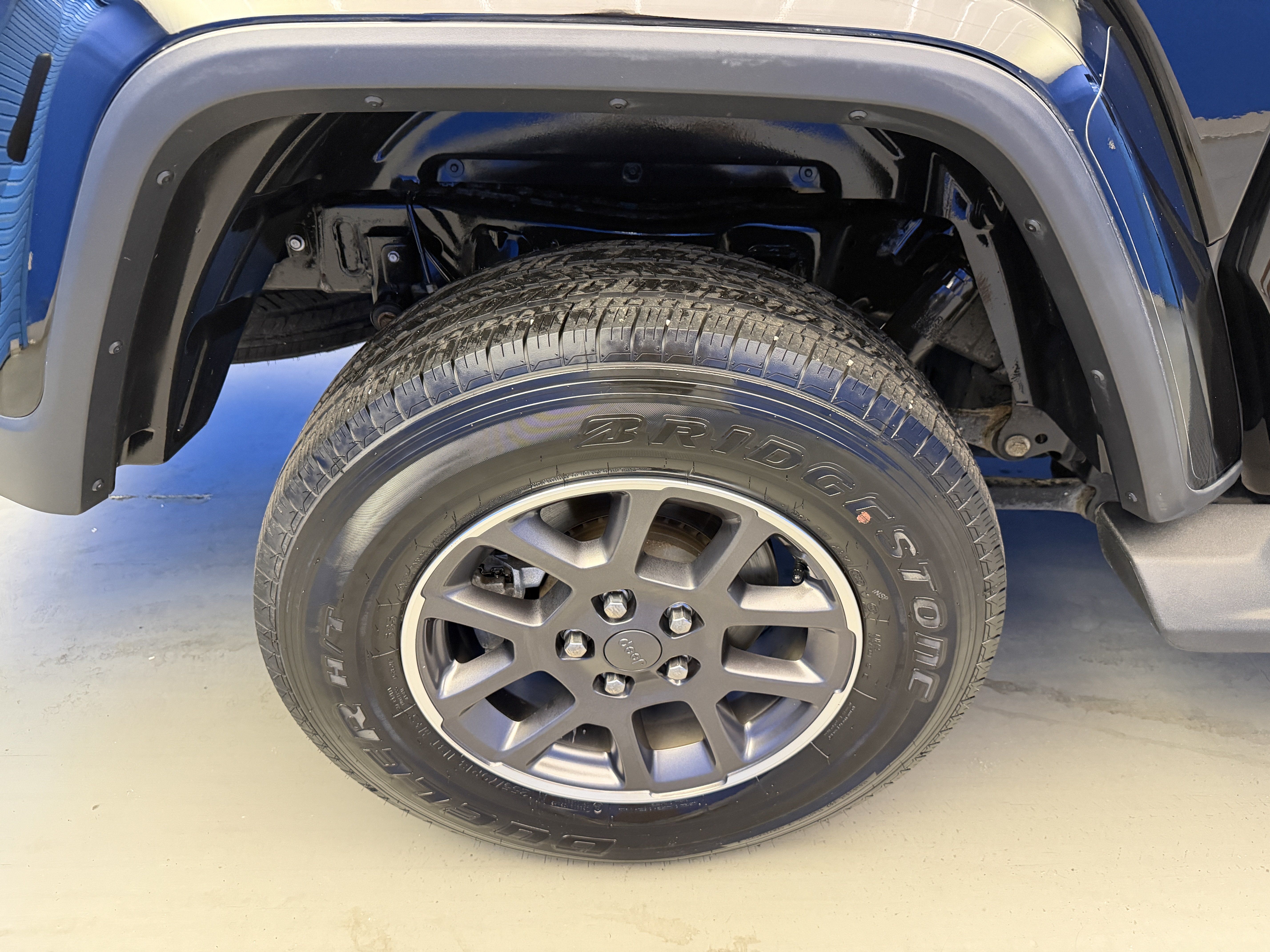 Used 2020 Jeep Gladiator Overland AWD/4WD image 8