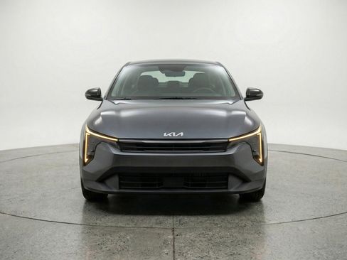 Used 2025 Kia K4 FWD image 2