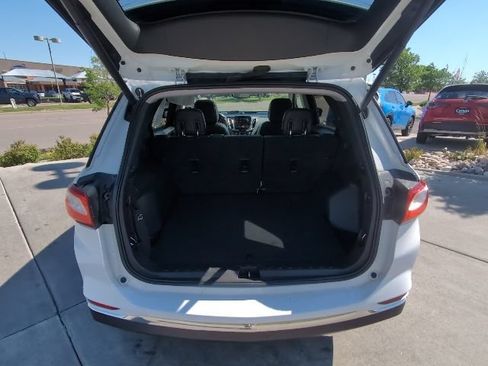 Used 2020 Chevrolet Equinox Premier FWD image 28