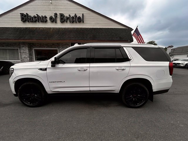Used 2021 GMC Yukon Denali w/ Denali Premium Package AWD/4WD image 4