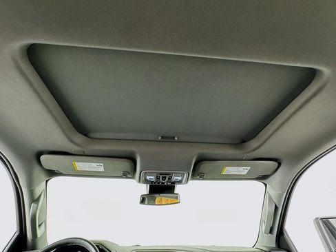 Used 2024 GMC Sierra 3500 SLT w/ SLT Convenience Package image 19