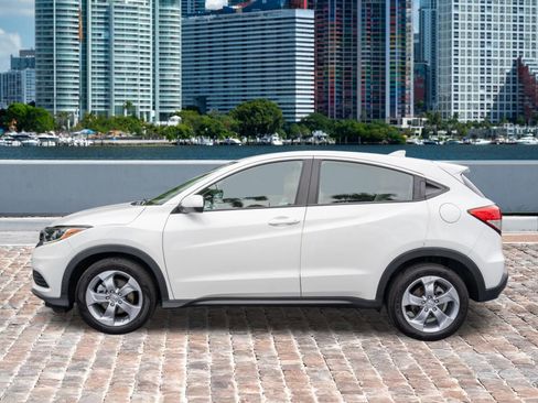 Used 2021 Honda HR-V LX image 8