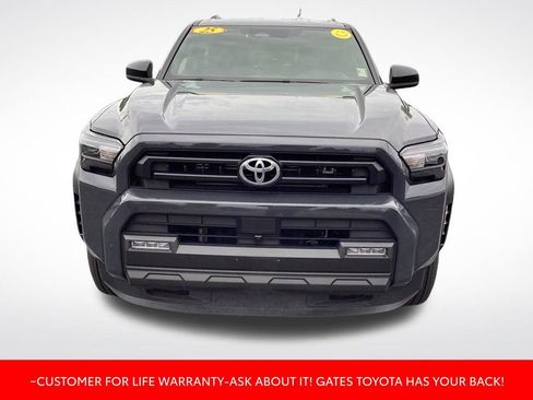Used 2025 Toyota 4Runner SR5 AWD/4WD image 2