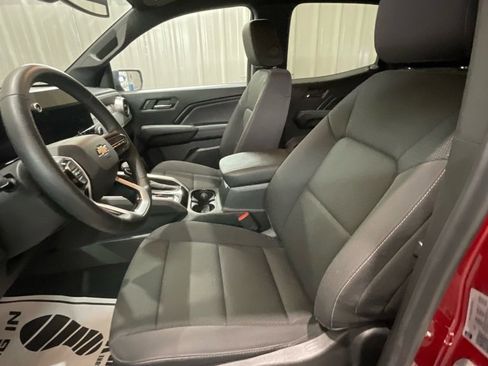 Used 2024 Chevrolet Colorado LT w/ LT Convenience Package II image 10