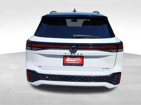 New 2026 Volkswagen Tiguan SE R-Line AWD/4WD image 4