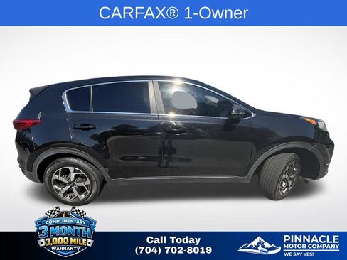 Used 2021 Kia Sportage LX w/ LX Fwd Popular Package image 3