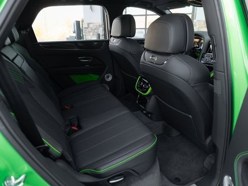 Used 2025 Bentley Bentayga S Black Edition image 38
