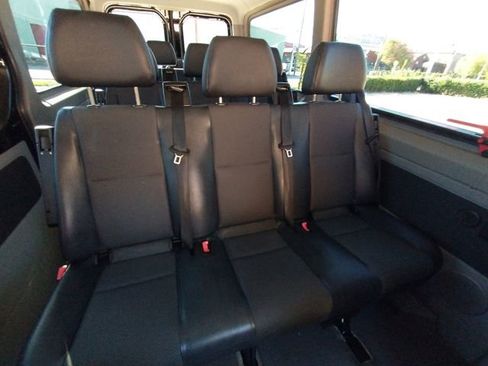 Used 2017 Mercedes-Benz Sprinter 2500 image 28