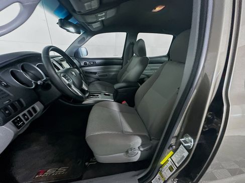 Used 2013 Toyota Tacoma PreRunner w/ SR5 Pkg image 13