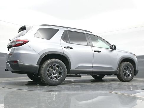 New 2025 Honda Pilot TrailSport image 24