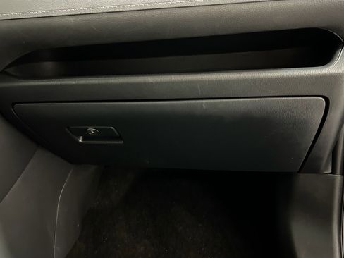 Used 2025 Toyota RAV4 LE FWD image 33