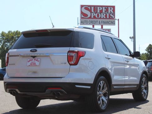 Used 2018 Ford Explorer Platinum AWD/4WD image 4