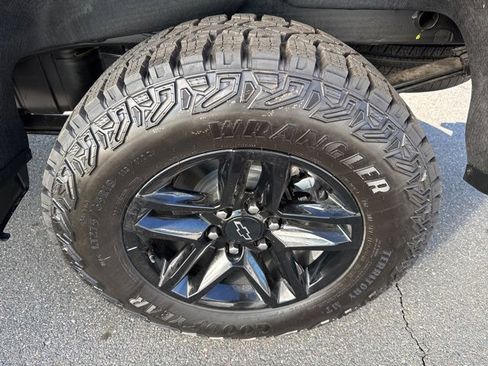 New 2026 Chevrolet Silverado 1500 Custom Trail Boss w/ Dark Appearance Package image 24