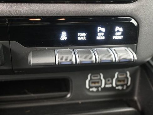 Used 2022 RAM 1500 Big Horn AWD/4WD image 15