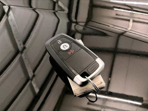 Used 2020 Ford Escape SE AWD/4WD image 9
