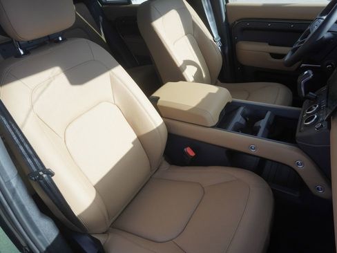 New 2026 Land Rover Defender 110 X-Dynamic SE image 24