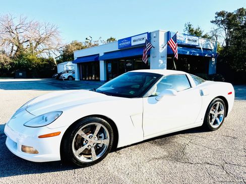 Used 2009 Chevrolet Corvette Coupe w/ Preferred Equipment Group image 12