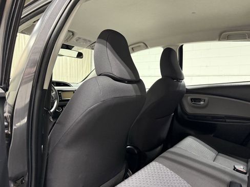 Used 2017 Toyota Yaris LE FWD image 17