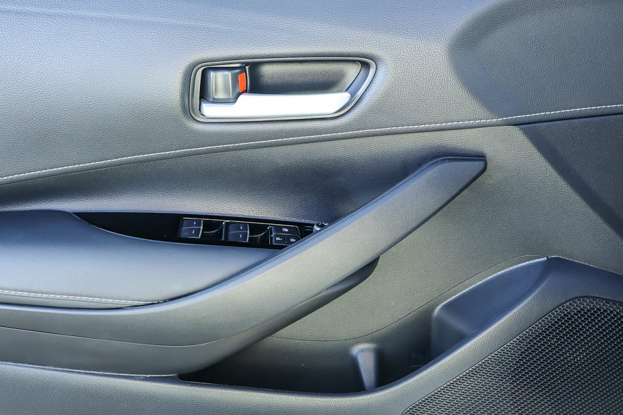 Used 2021 Toyota Corolla SE w/ Carpet Mat Package (TMS) FWD image 9