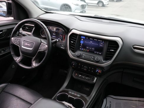 Used 2023 GMC Acadia AT4 w/ Technology Package AWD/4WD image 9