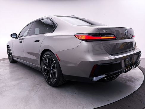 Used 2024 BMW 760i xDrive image 16