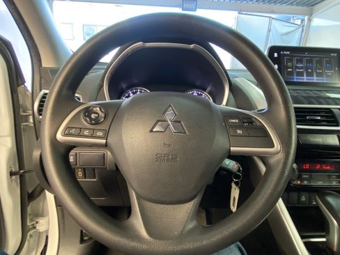 Used 2020 Mitsubishi Eclipse Cross LE FWD image 24