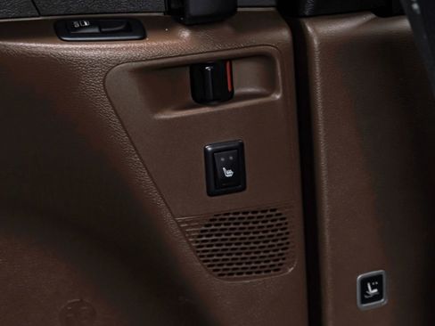 Used 2018 Chrysler Pacifica Limited image 50