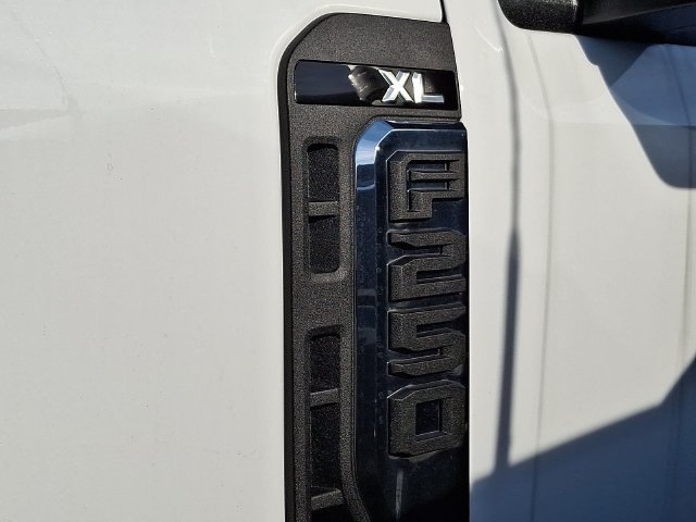 New 2026 Ford F250 XL w/ XL Chrome Package AWD/4WD image 5