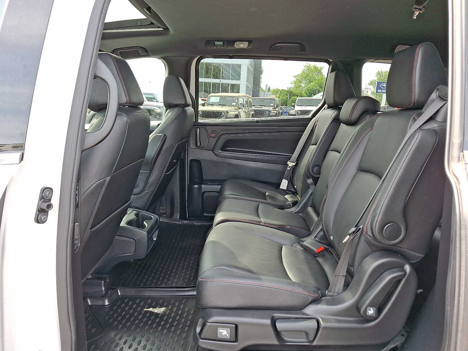 Used 2023 Honda Odyssey Sport image 11