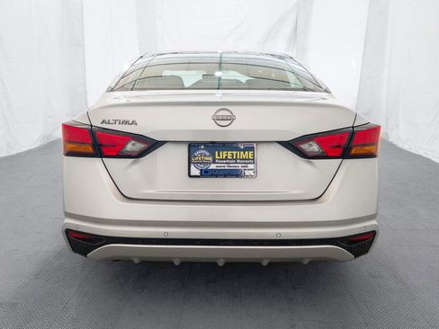 Used 2024 Nissan Altima 2.5 S image 7